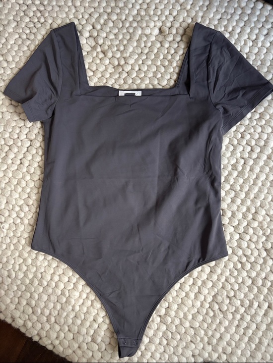 Aritzia Tops - Aritzia Gray Square Neck Short Sleeve Bodysuit, new without tags